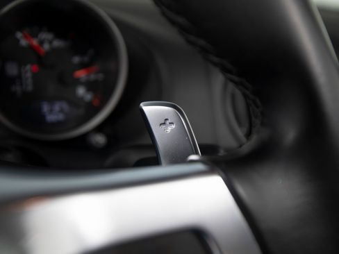 Used 2011 Porsche Boxster Spyder image 23