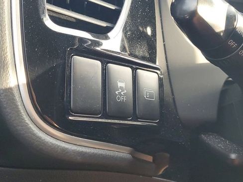 Used 2016 Mitsubishi Outlander SEL image 29