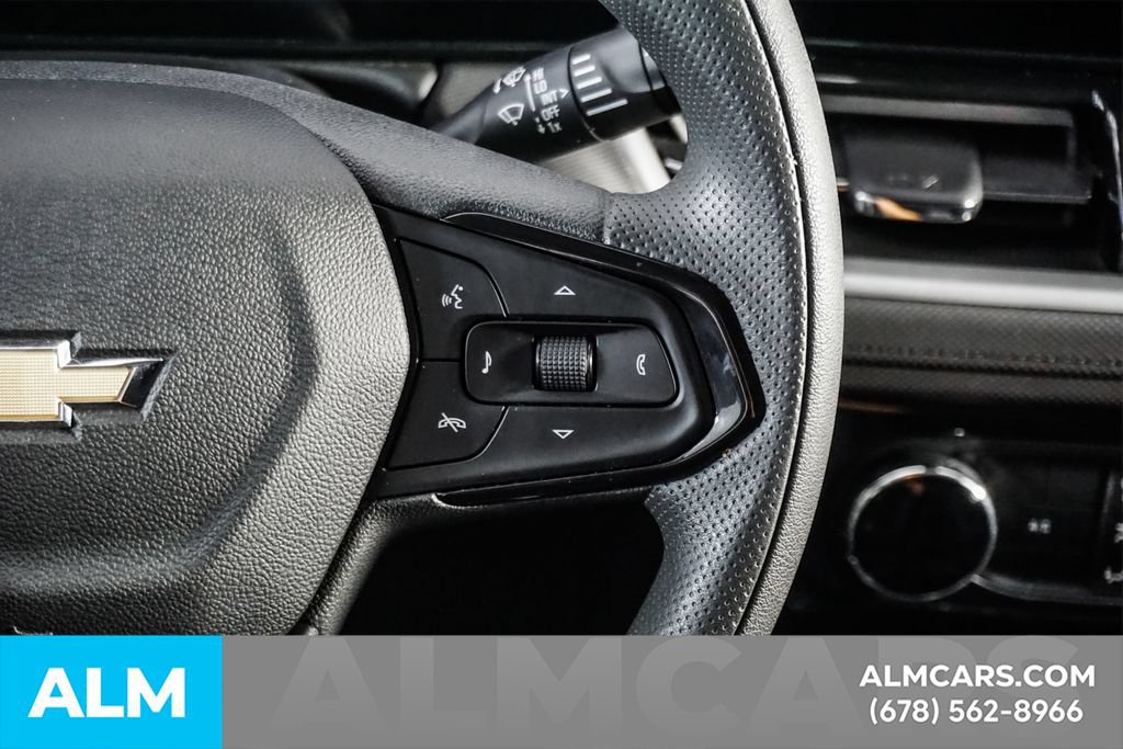 Used 2025 Chevrolet TrailBlazer LT FWD image 25