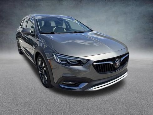 Used 2018 Buick Regal Essence w/ Driver Confidence Package #1 AWD/4WD image 5