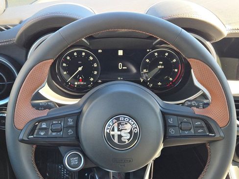 New 2025 Alfa Romeo Stelvio Sprint image 34