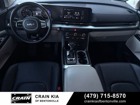 Used 2024 Kia Carnival LX FWD image 28