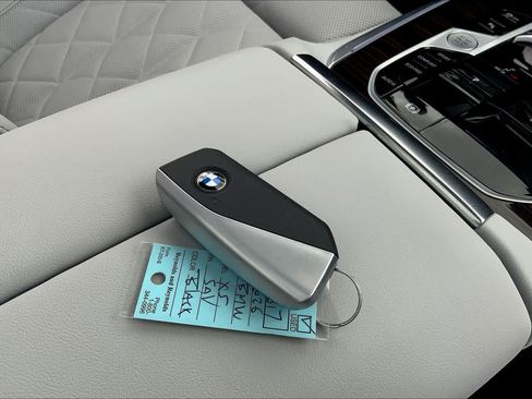 Used 2026 BMW X5 sDrive40i w/ Climate Comfort Package RWD image 14