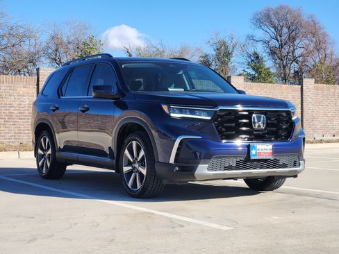 Certified 2024 Honda Pilot Touring image 4