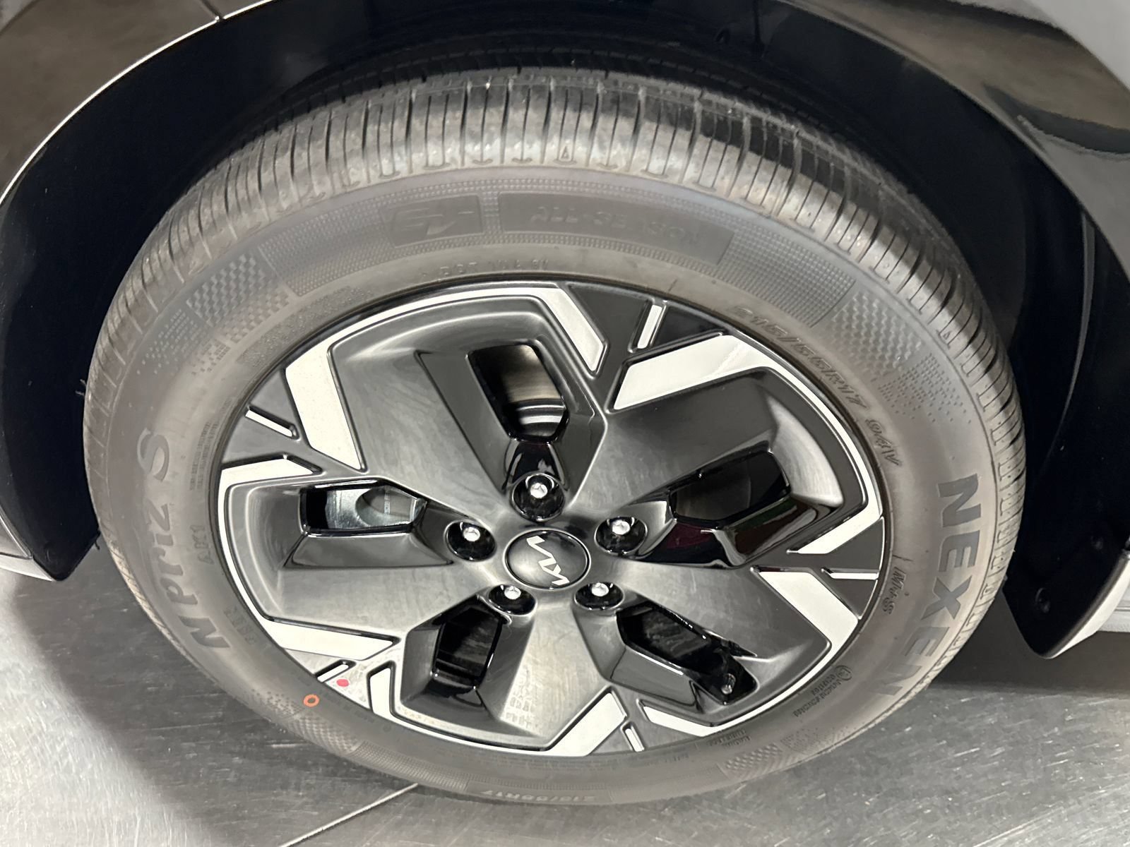 New 2026 Kia Niro Wind w/ Wind Preserve Package FWD image 2