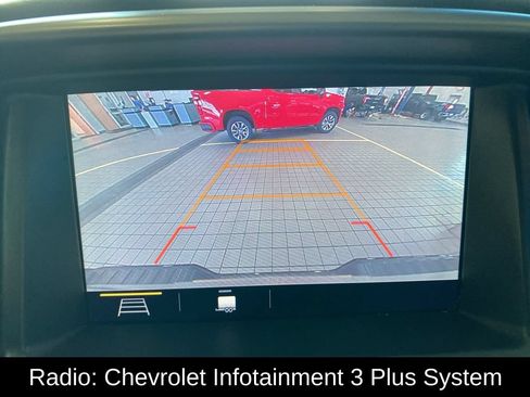 Used 2019 Chevrolet Colorado Z71 AWD/4WD image 3
