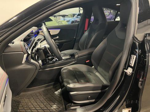 Used 2025 Mercedes-Benz CLA 35 AMG 4MATIC image 9