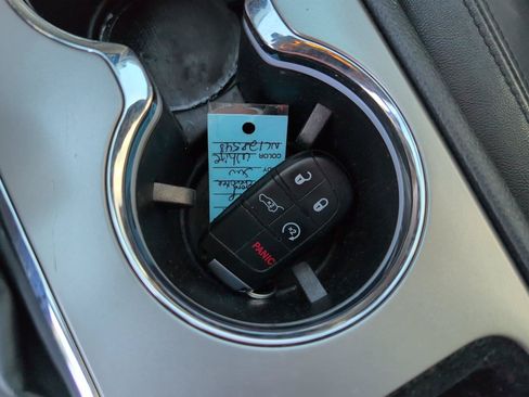 Used 2022 Jeep Grand Cherokee Laredo X RWD image 21