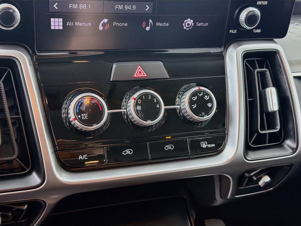 Certified 2023 Kia Sorento LX FWD image 15