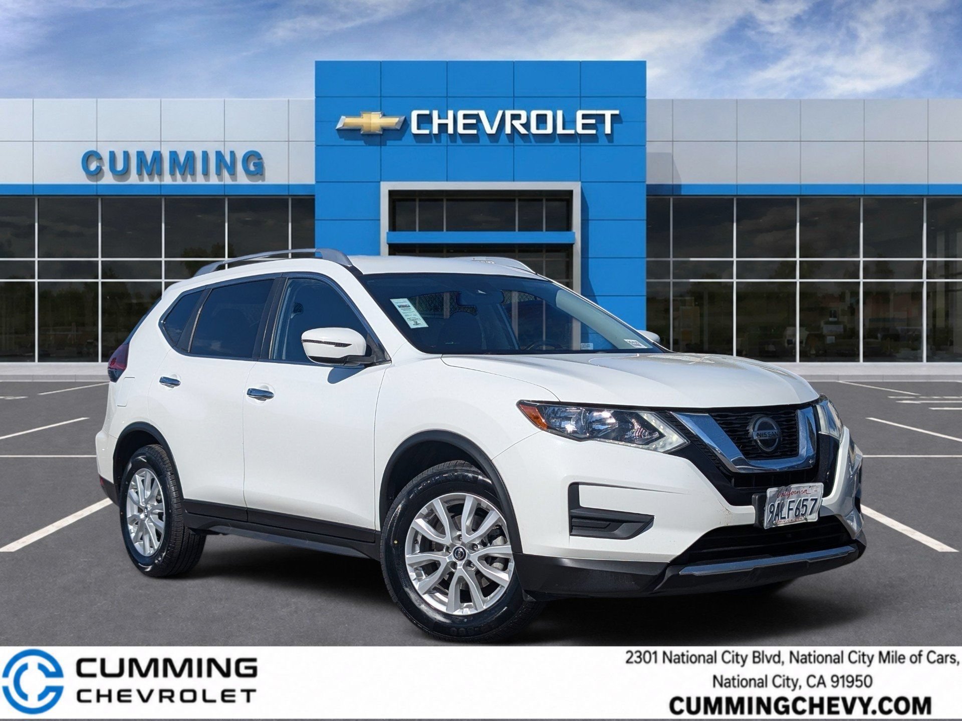 Used 2020 Nissan Rogue SV FWD image 1