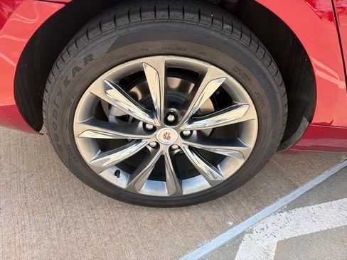 Used 2013 Cadillac XTS Luxury FWD image 7