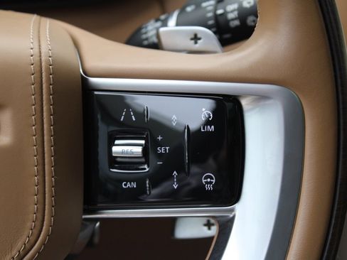 Used 2023 Land Rover Range Rover SE image 17