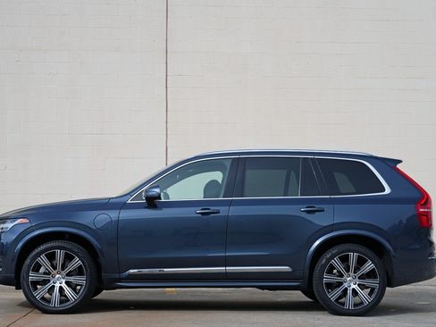 Used 2023 Volvo XC90 T8 Core AWD/4WD image 9
