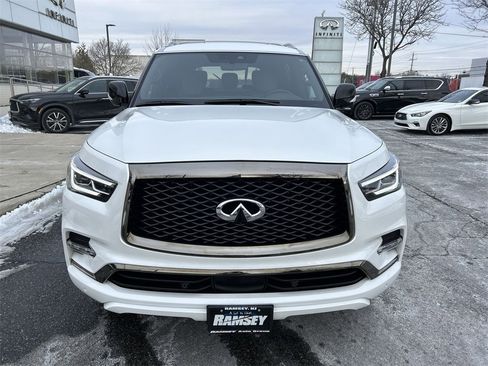 Certified 2024 INFINITI QX80 Sensory image 3