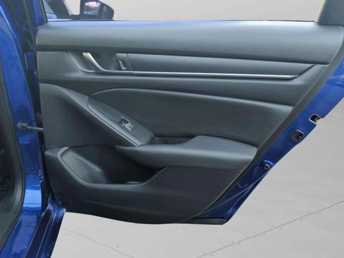 Used 2021 Honda Accord Sport image 32