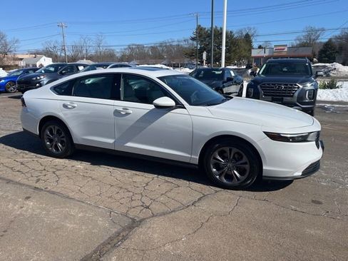Used 2024 Honda Accord EX image 19