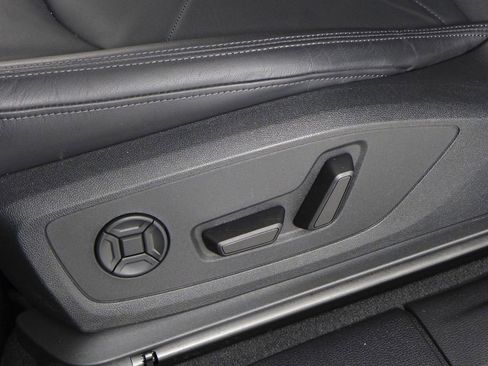 Used 2025 Audi Q3 2.0T Premium Plus w/ Premium Plus Package image 23