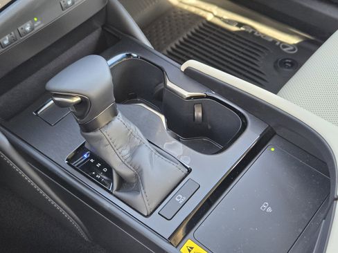 New 2025 Lexus ES 350 w/ Premium Package image 15