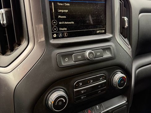 Used 2019 Chevrolet Silverado 1500 Custom Trail Boss image 3