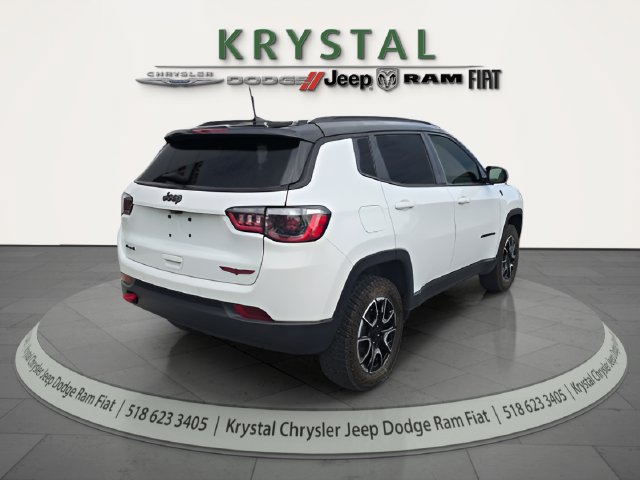Certified 2024 Jeep Compass Trailhawk AWD/4WD image 7