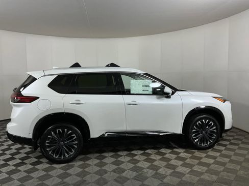 New 2026 Nissan Rogue Platinum w/ Platinum Premium Package image 8