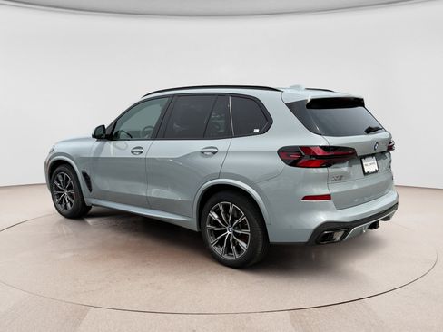 Used 2024 BMW X5 xDrive40i w/ Executive Package AWD/4WD image 3
