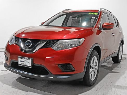 Used 2016 Nissan Rogue SV AWD/4WD image 3