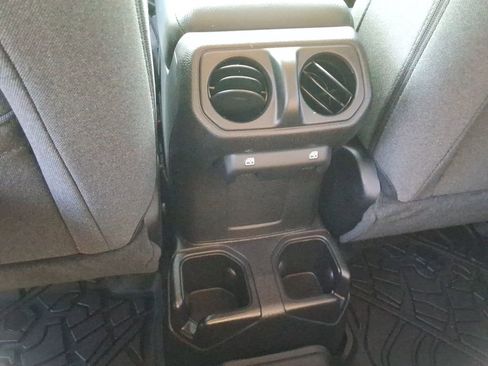 Used 2025 Jeep Wrangler Unlimited Sport AWD/4WD image 22