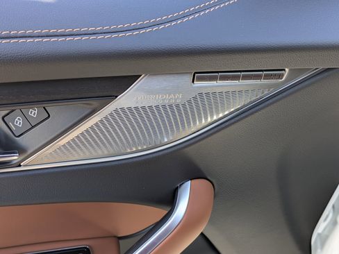 New 2026 Jaguar F-PACE R-Dynamic S image 23