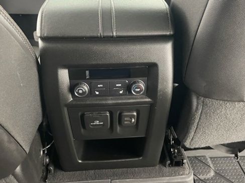 Used 2024 Chevrolet Traverse High Country image 47