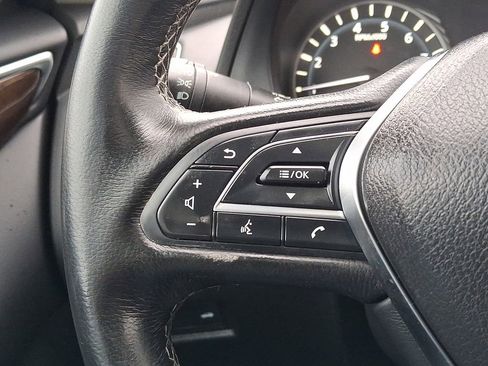 Used 2018 INFINITI Q50 Luxe w/ Essential Package (3.0T Luxe) image 9