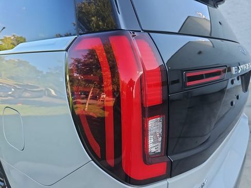 Used 2025 Ford Expedition Max Platinum w/ Driver's Package AWD/4WD image 33