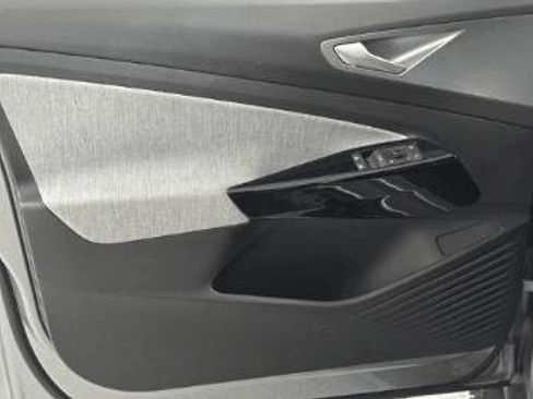 Used 2023 Volkswagen ID.4 Pro RWD image 18