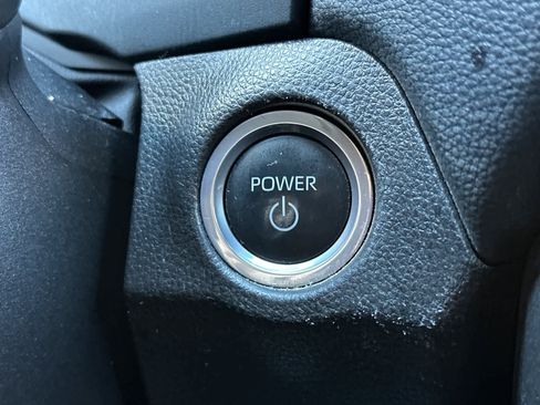 Used 2023 Toyota RAV4 SE image 24