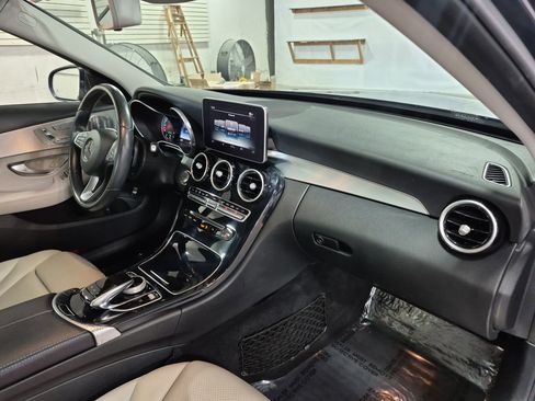 Used 2016 Mercedes-Benz C 300 4MATIC Sedan image 31