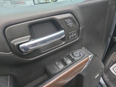 Used 2020 Chevrolet Silverado 2500 High Country w/ Safety Package II image 11