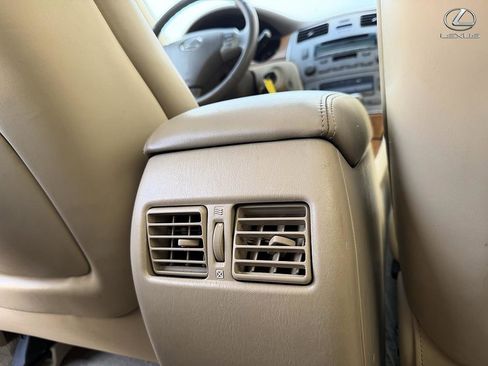 Used 2005 Lexus ES 330 FWD image 20