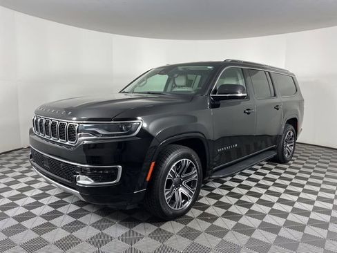 Used 2024 Jeep Wagoneer L Series II w/ Flexible Seating Group image 5