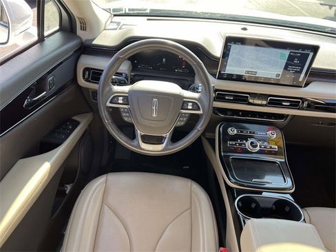 Certified 2022 Lincoln Nautilus Reserve image 15