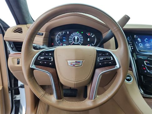 Used 2017 Cadillac Escalade ESV Platinum image 15