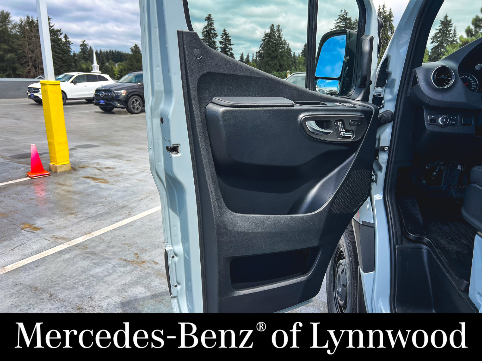 New 2026 Mercedes-Benz Sprinter 2500 image 21