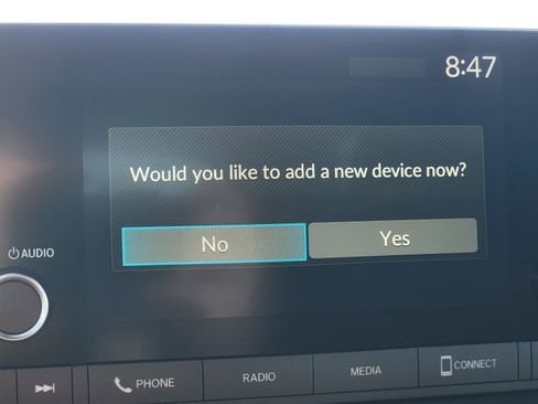 Used 2025 Honda Pilot Sport image 3