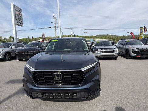 Used 2025 Honda CR-V EX image 2