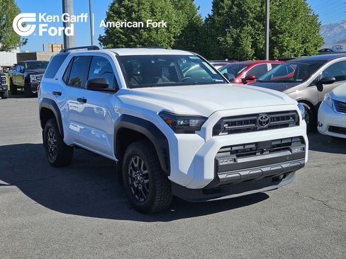 Used 2025 Toyota 4Runner SR5 AWD/4WD image 1