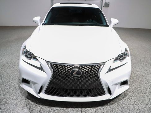 Used 2016 Lexus IS 300 AWD w/ F Sport Package image 4