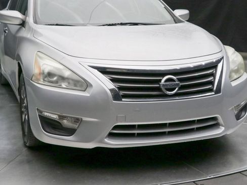 Used 2015 Nissan Altima 2.5 S w/ Special Edition Package image 3