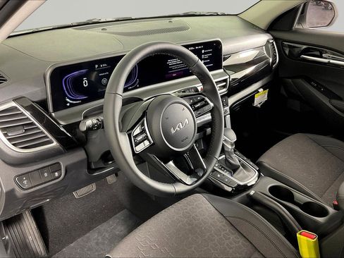 New 2026 Kia Seltos S image 15