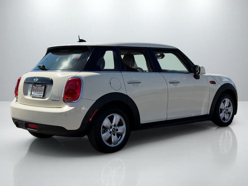 Used 2018 MINI Cooper 4-Door Hardtop FWD image 7