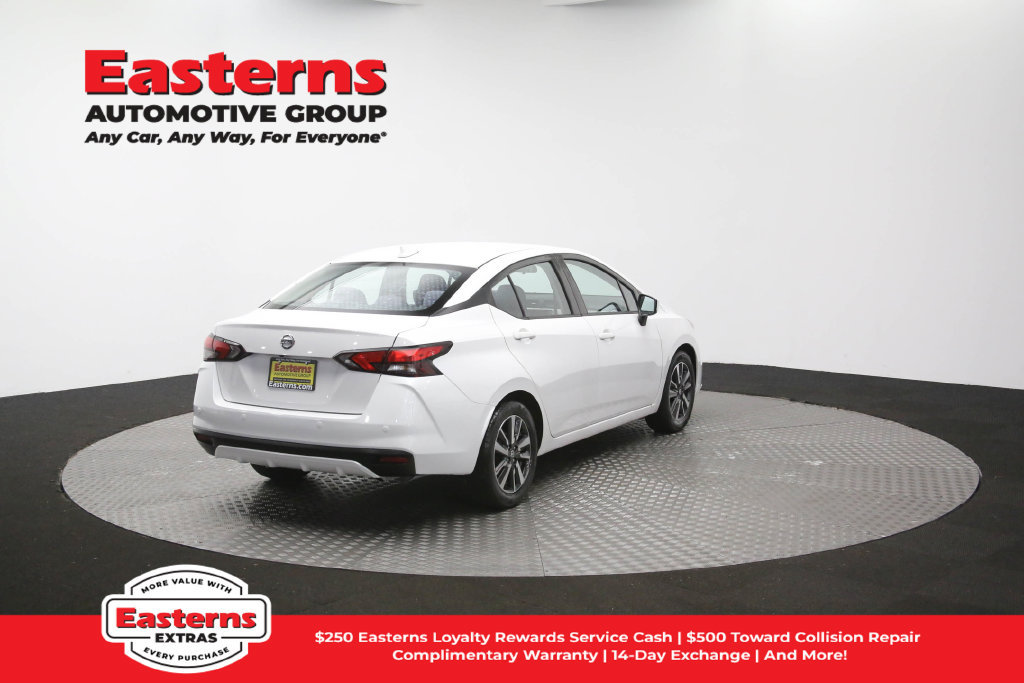 Used 2022 Nissan Versa SV FWD image 42