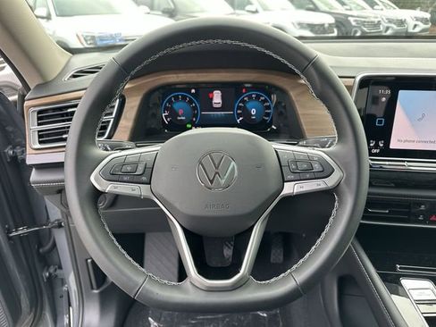 New 2026 Volkswagen Atlas SE image 16